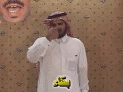 توضيح إشارة "بكاء" - Sign demonstration for "crying"