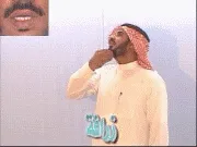 توضيح إشارة "زرافة" - Sign demonstration for "giraffe"