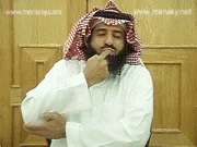 توضيح إشارة "إرضاع breast" - Sign demonstration for "feeding"