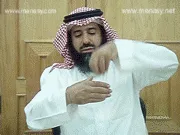 توضيح إشارة "استخراج" - Sign demonstration for "extracting"