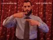 توضيح إشارة "لف" - Sign demonstration for "to wrap"